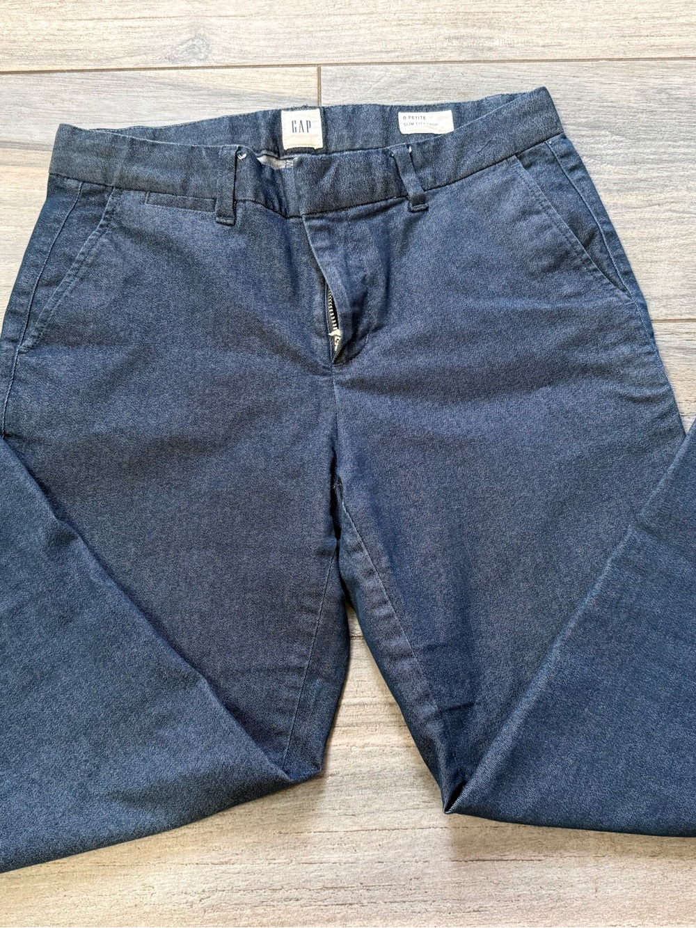 GAP Navy Blue Capri Pants